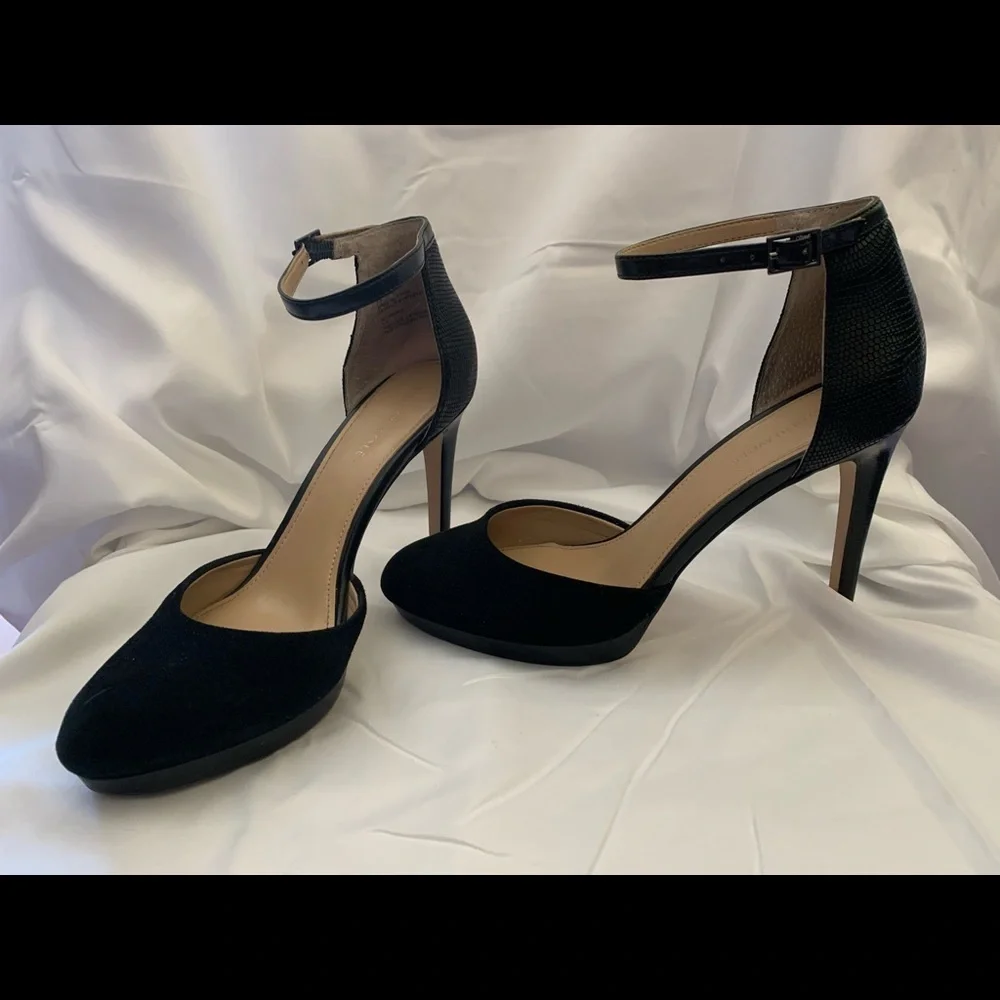 Sak’s Fifth Avenue 4” Heels